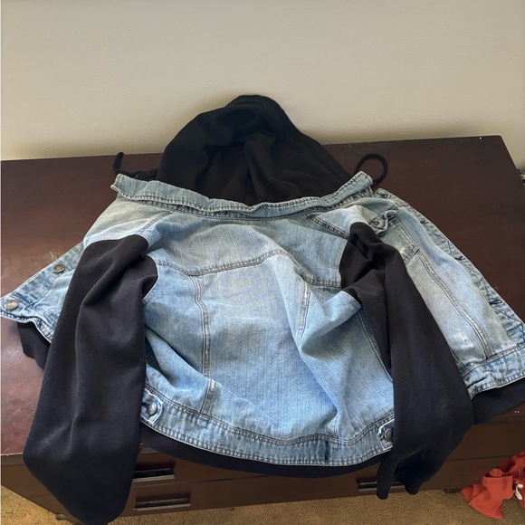 Jean jacket - Picture 3 of 4